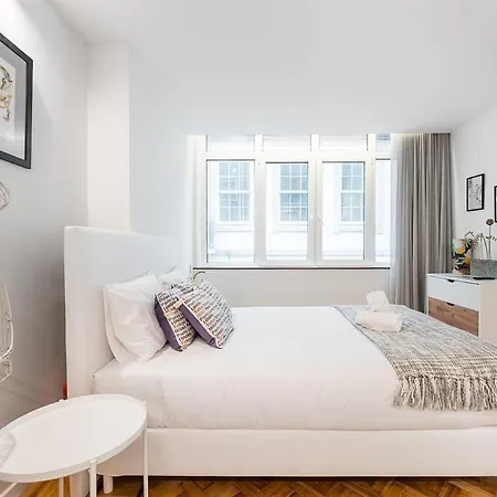 Apartamento Guestready - Luminescence Near Carmo Church Porto